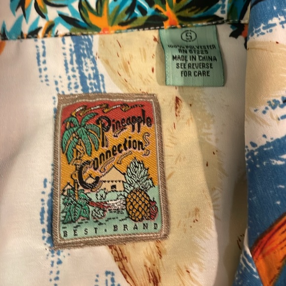 Pineapple Connection Vintage Women’s Hawaiian Button Up Shirt size small - Picture 3 of 5